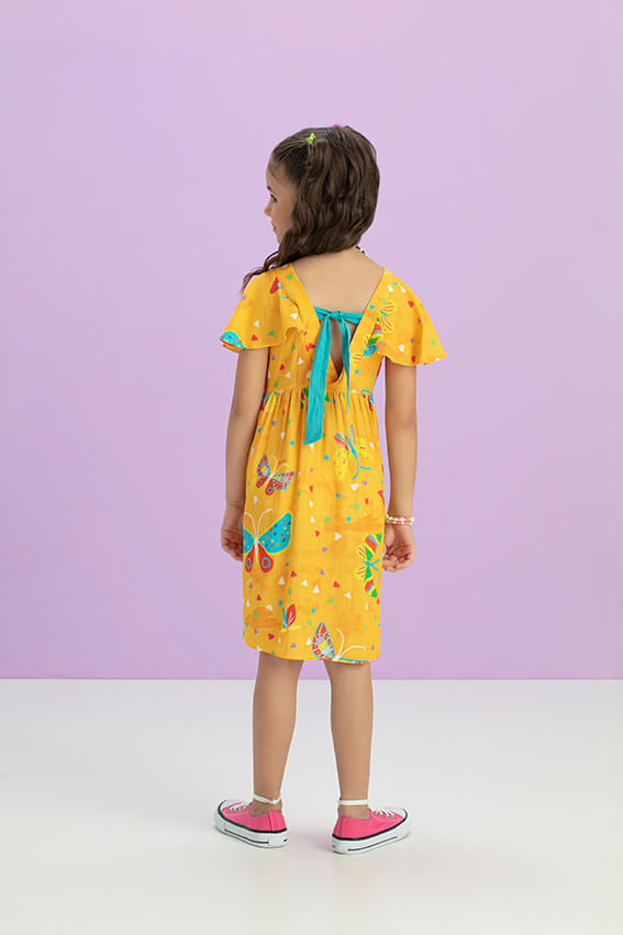 Vestido-Com-Babado-Na-Manga-E-Amarracao-Costas