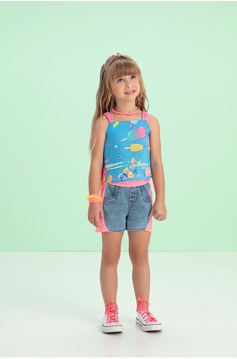 Conjunto Blusa Estampada E Shorts Jeans