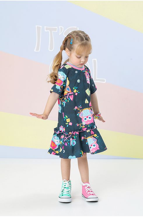 Vestido Com Babado E Retilínea