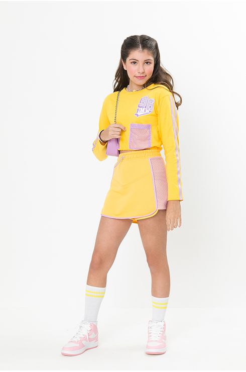 T-Shirt Manga Longa Cropped Com Bolsos