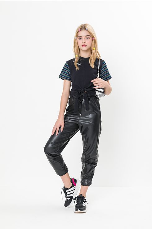 Blusa Com Amarração Na Frente