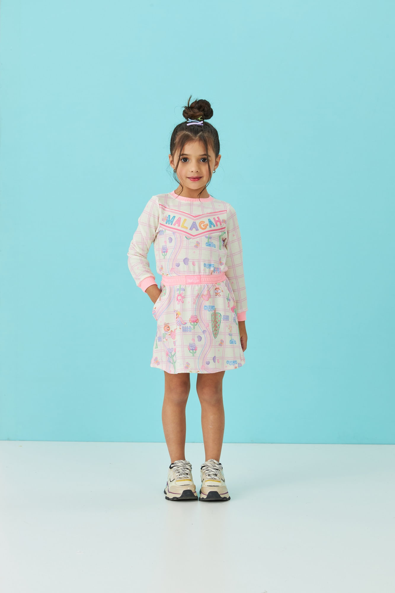 Vestido-Manga-Longa-Estampado-Com-Cos-Rosa-Neon