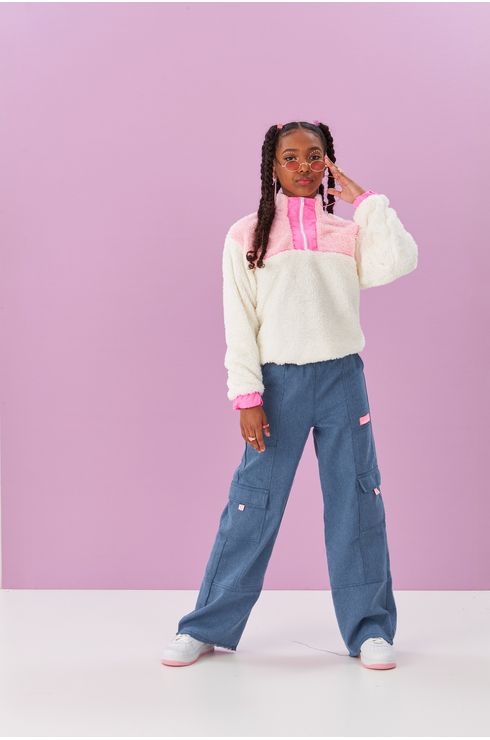 Calça Cargo Em Jeans Ecológico Com Bolsos Laterais