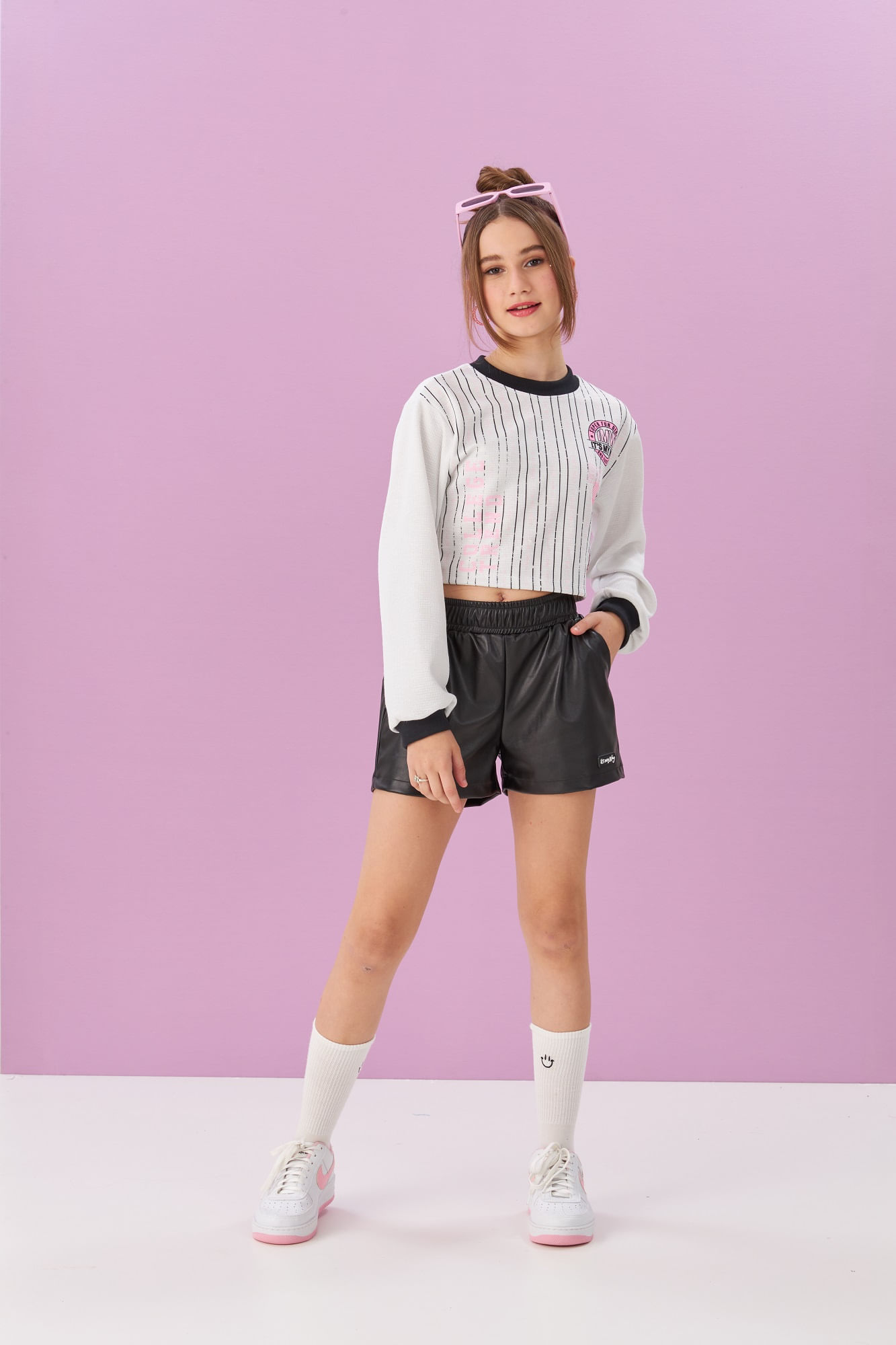 Blusa-Manga-Longa-De-Tricot-Com-Lurex-E-Detalhes-Em-Preto