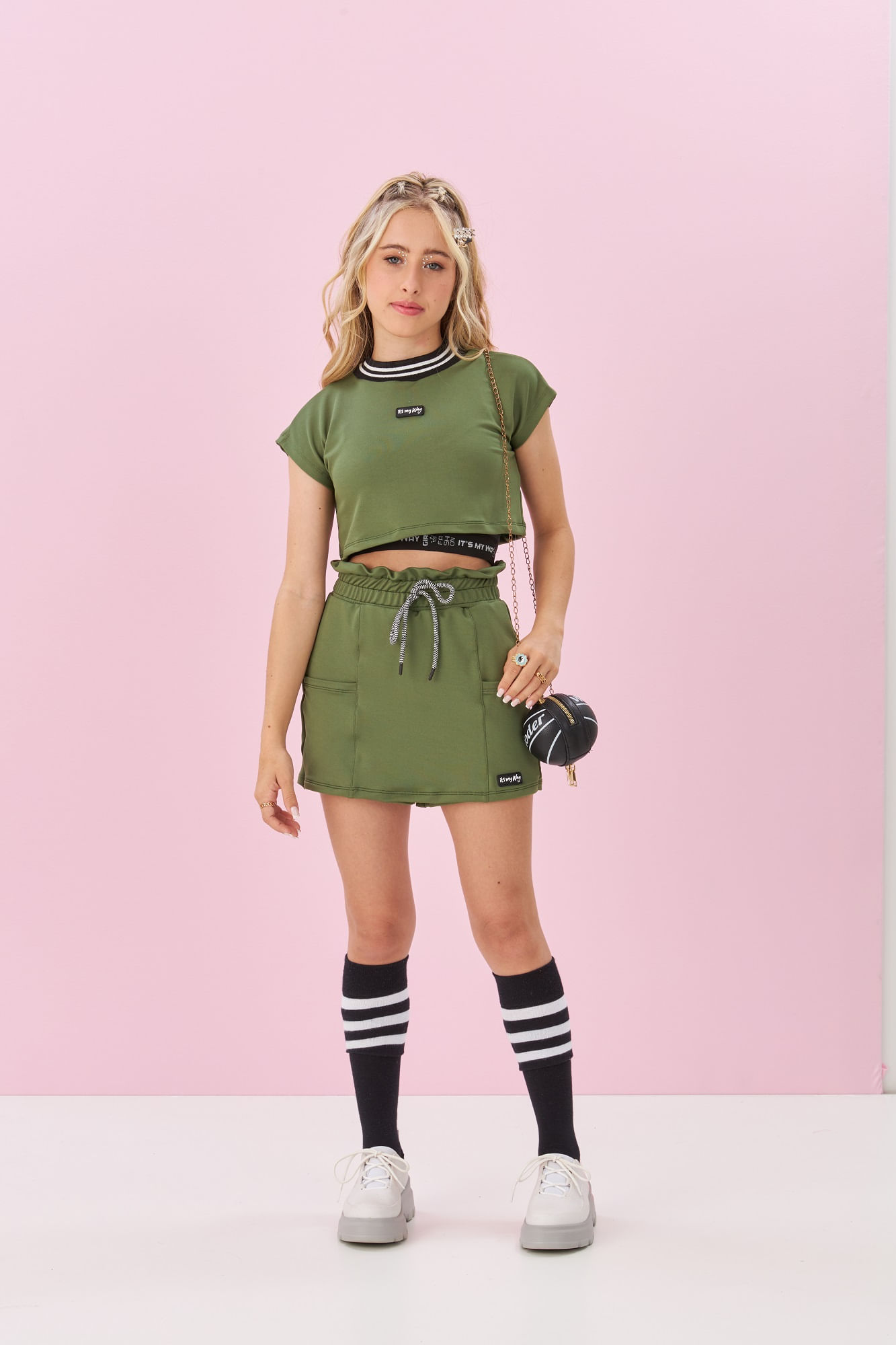 Blusa-Manga-Curta-De-Moletom-Cropped-Com-Retilinea