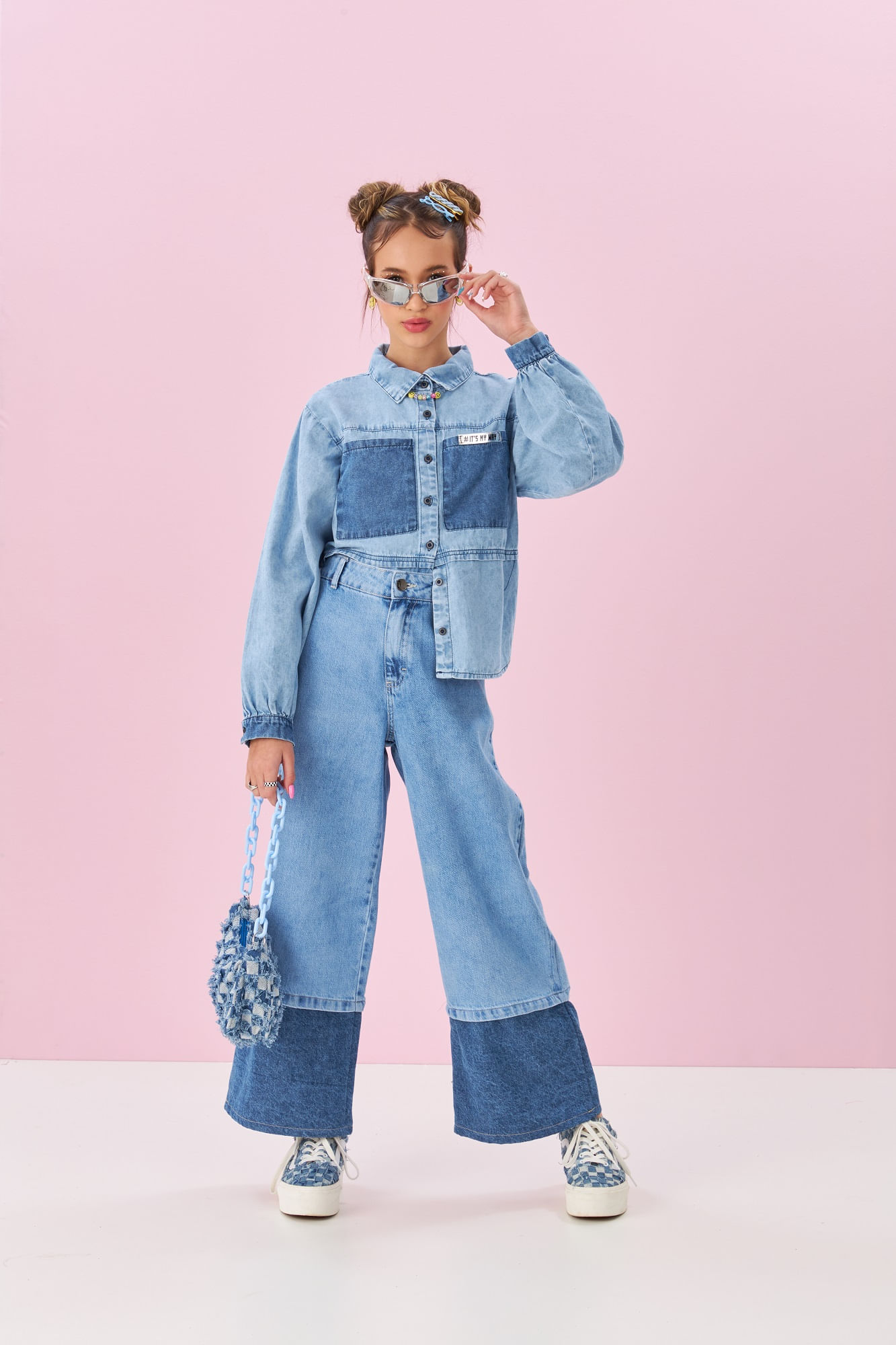 Camisa-Jeans-Com-Recorte-Inferior-E-Bolso-Frontal
