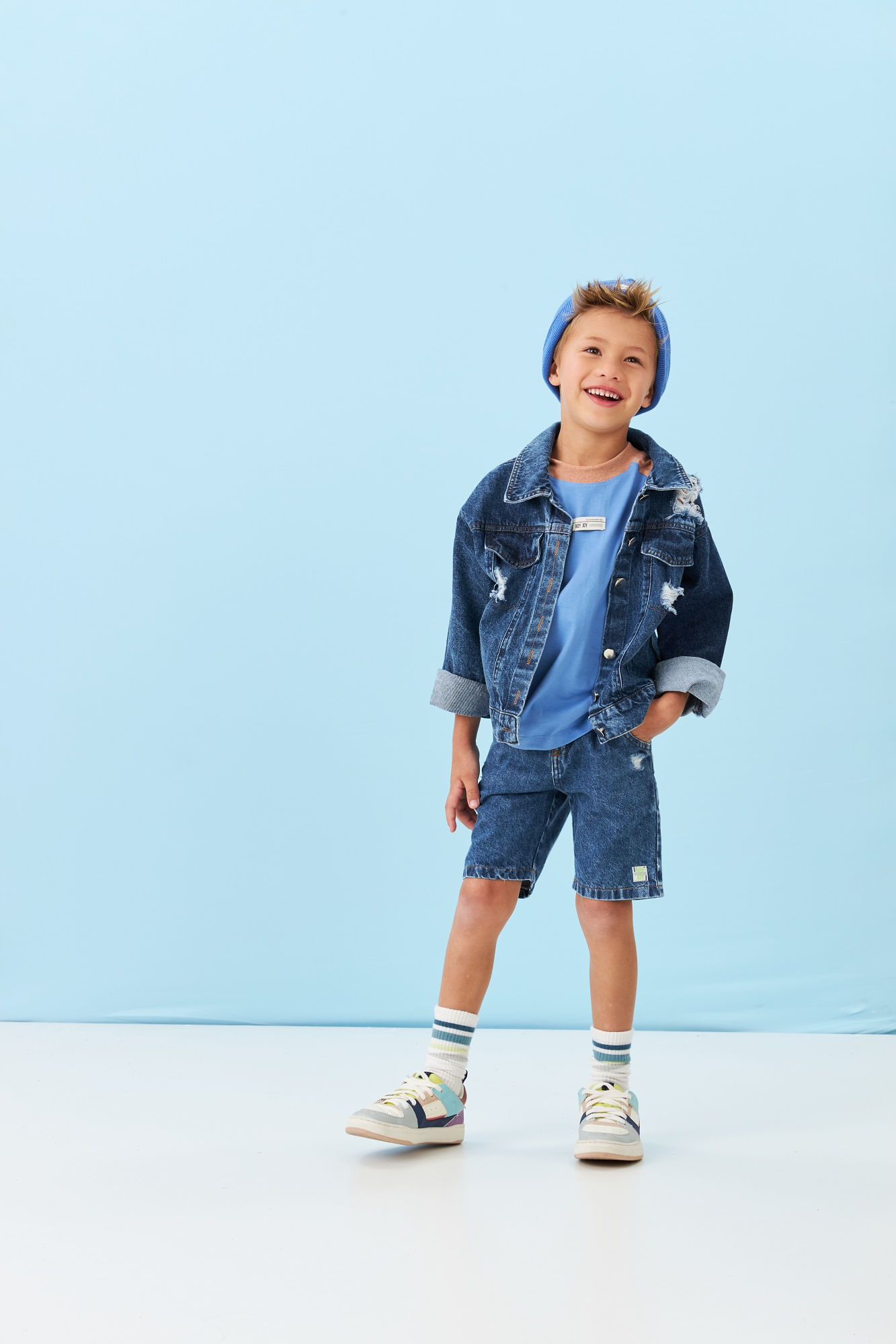 Bermuda-Jeans-Com-Abertura-Por-Botao