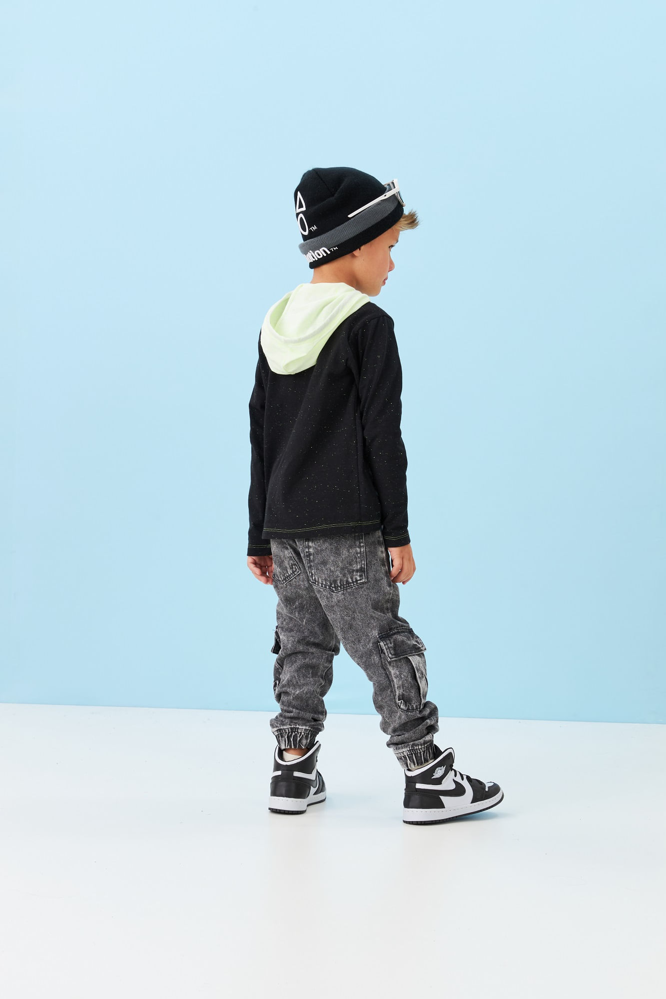 Calca-Jogger-Jeans-Black-Com-Bolsos-Funcionais