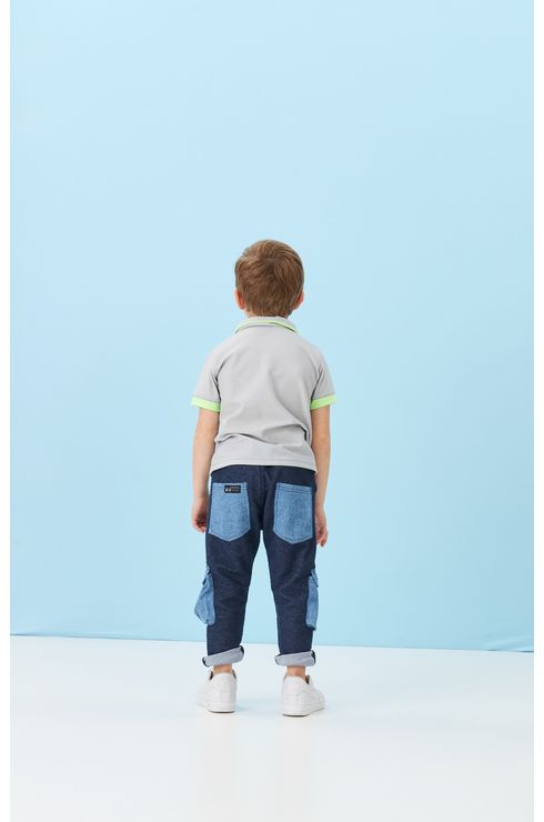 Calça De Moletinho Com Detalhes No Bolso