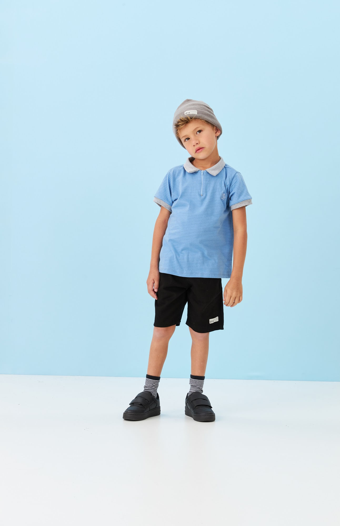 Camiseta-Gola-Polo-Com-Abertura-De-Ziper-Frente