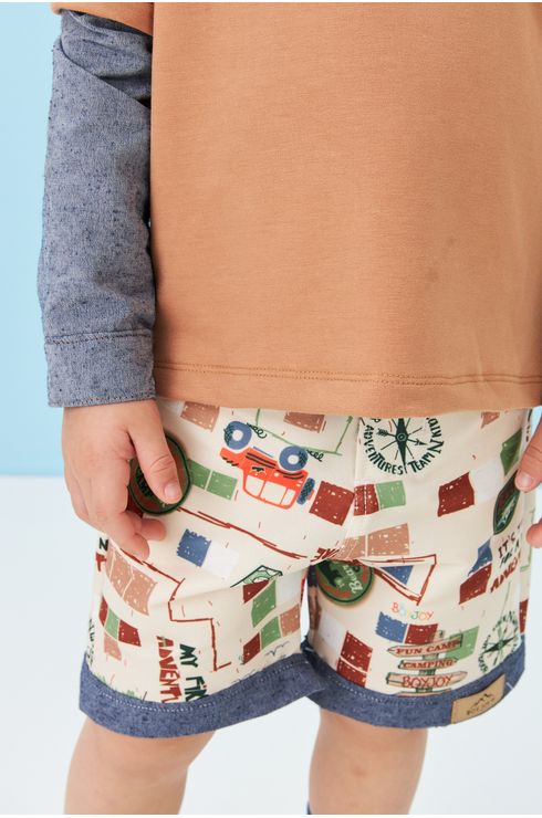 Bermuda Estampada Com Bolsos Trazeiros