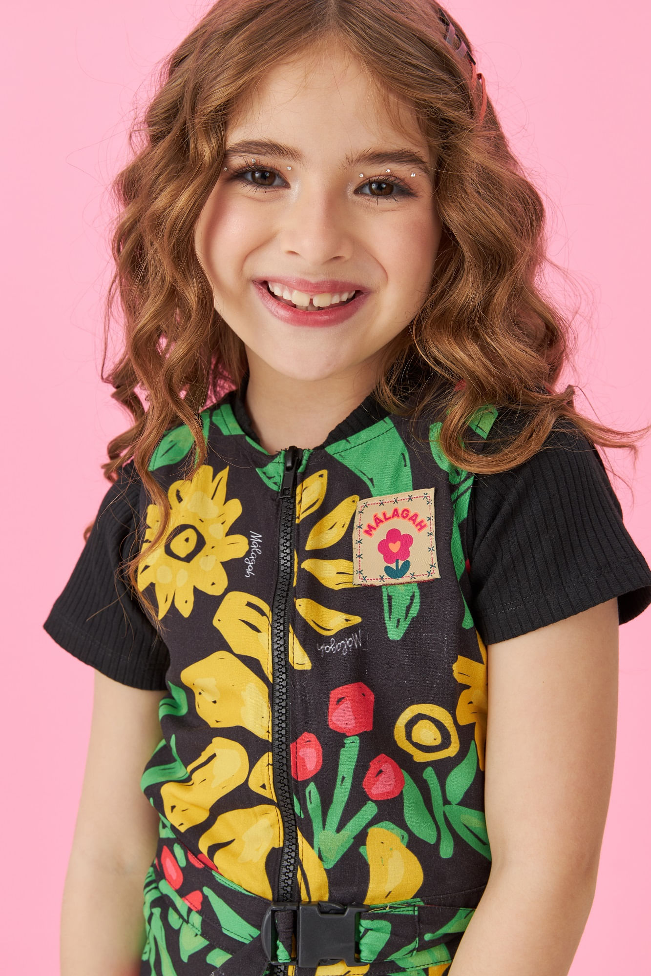 Blusa-Manga-Curta-Justa-Com-Barra-De-Ponta-E-Manga-Muscle