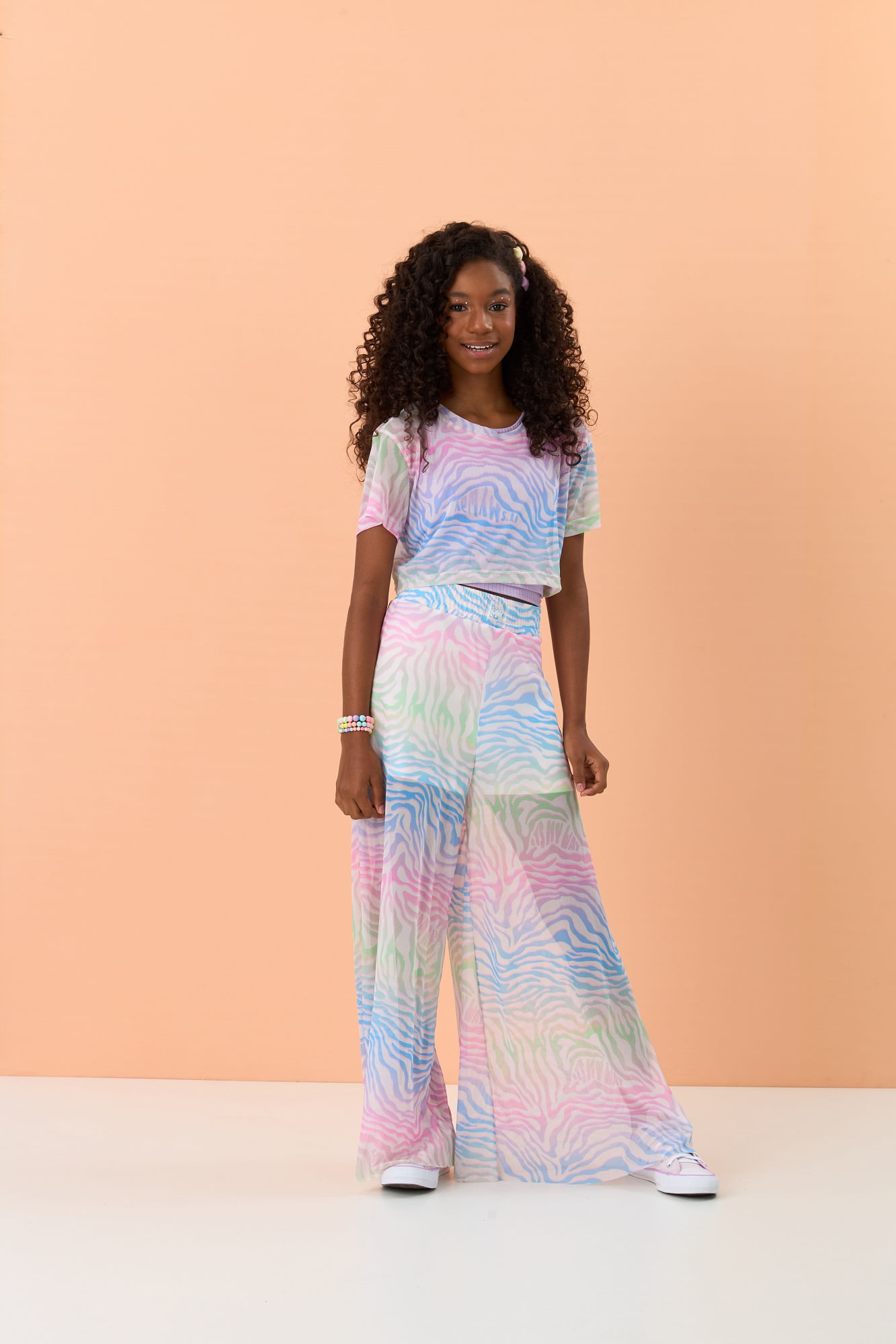 Blusa-Cropped-Em-Tule-Estampado-Com-Regata-Canelada