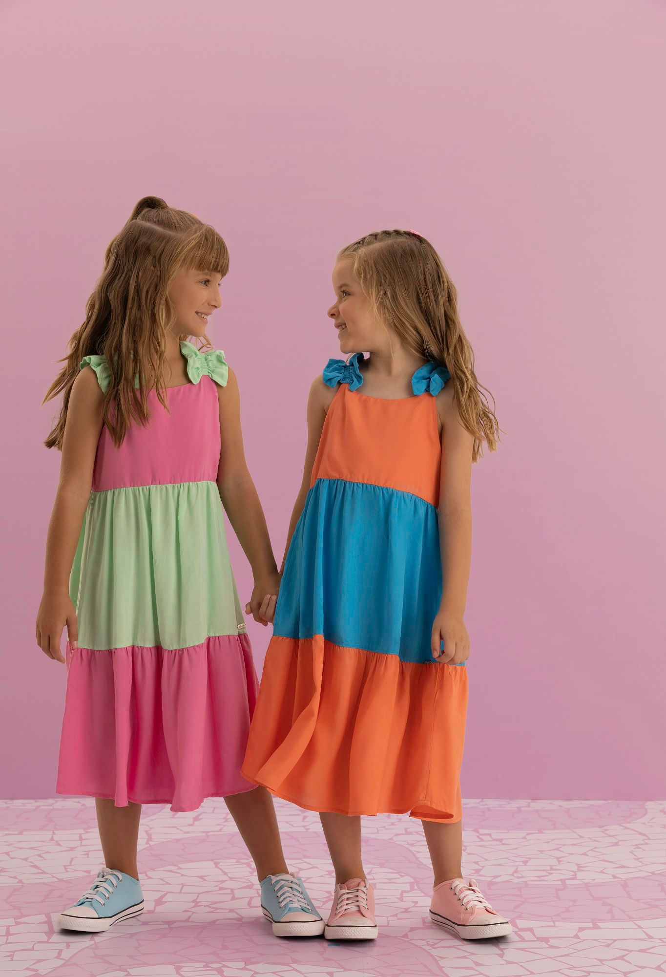 Vestido-Duas-Cores-Estilo-3-Marias-Com-Alca-E-Babado