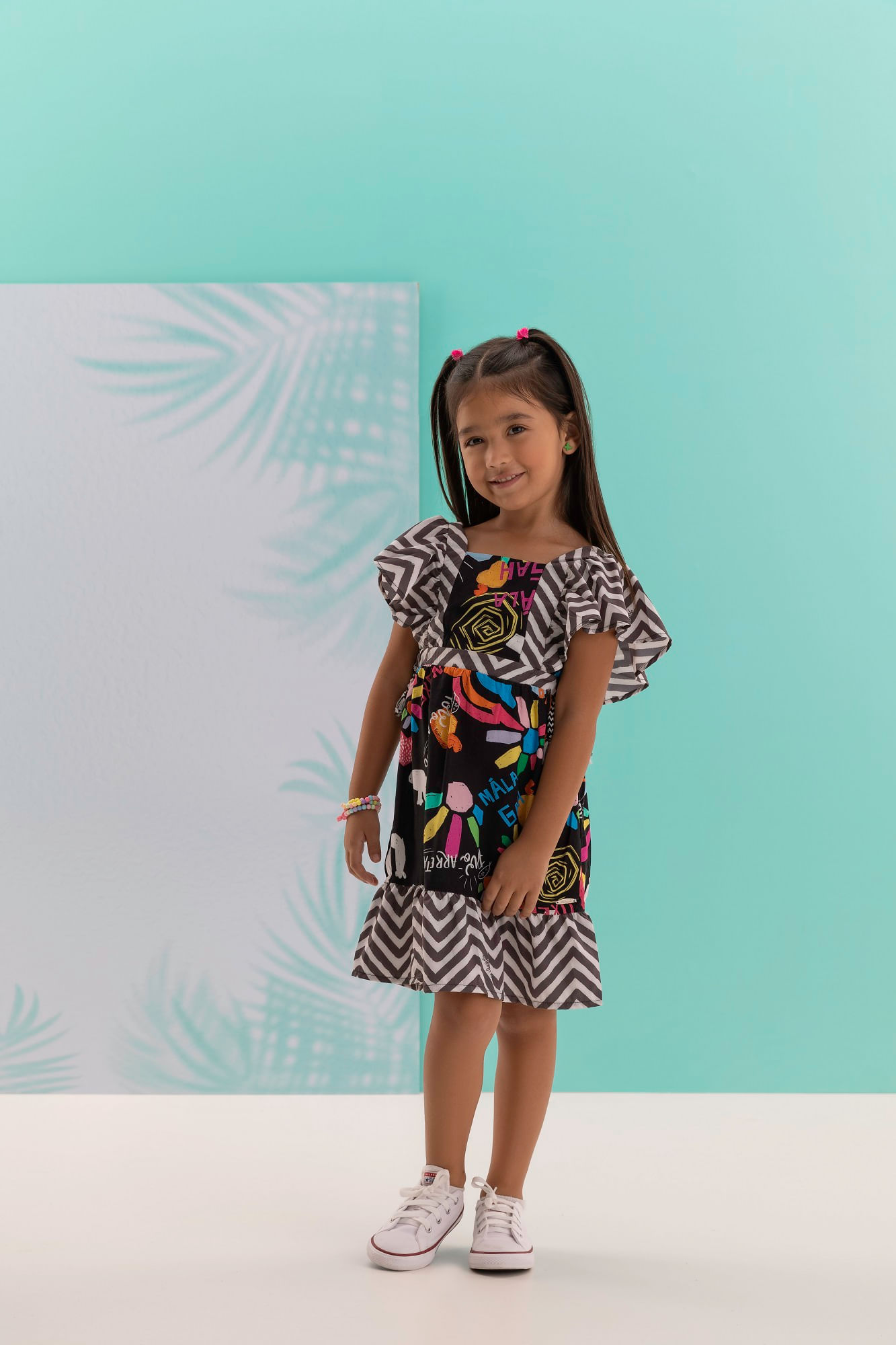 Vestido-Com-Babados-E-Amarracao-Lateral