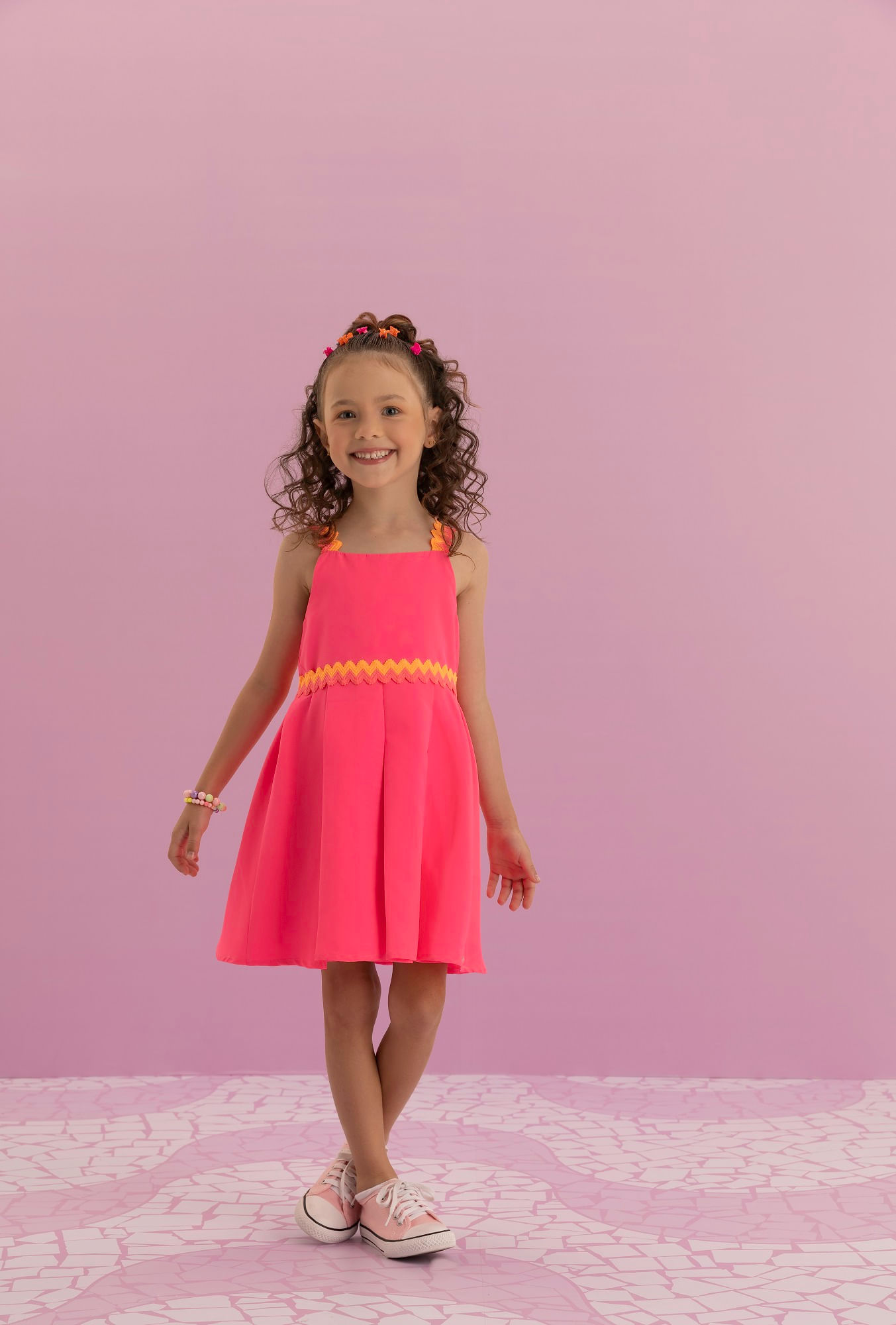 Vestido-Liso-Com-Saia-Franzida-E-Alca-Ondulada
