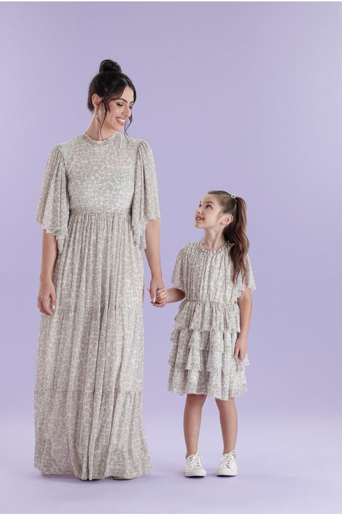 Vestido De Festa Midi Com Manga Fluida
