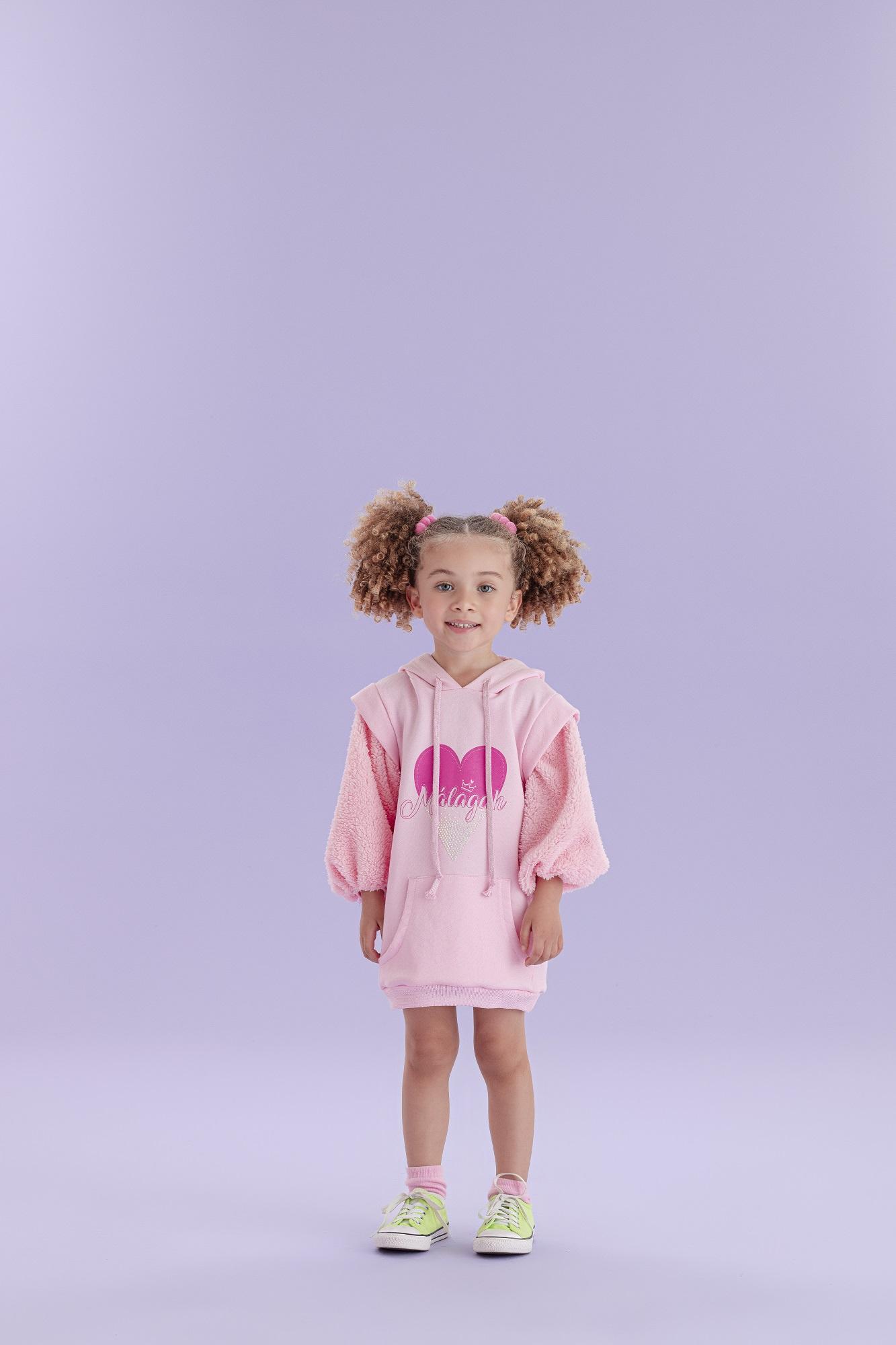 Vestido-Manga-Longa-Com-Capuz-E-Mangas-De-Pelo