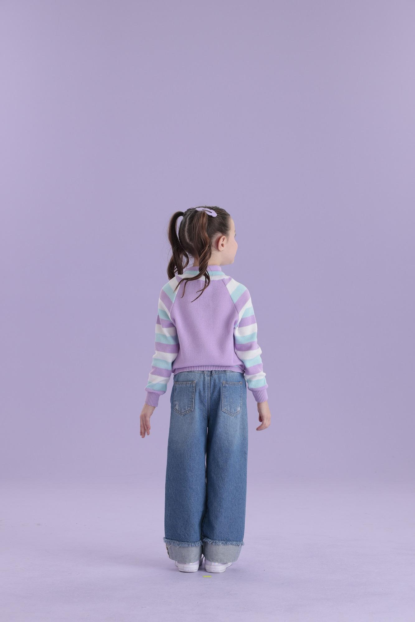 Blusa-Manga-Longa-Listrada-Com-Gola-V-Em-Trico