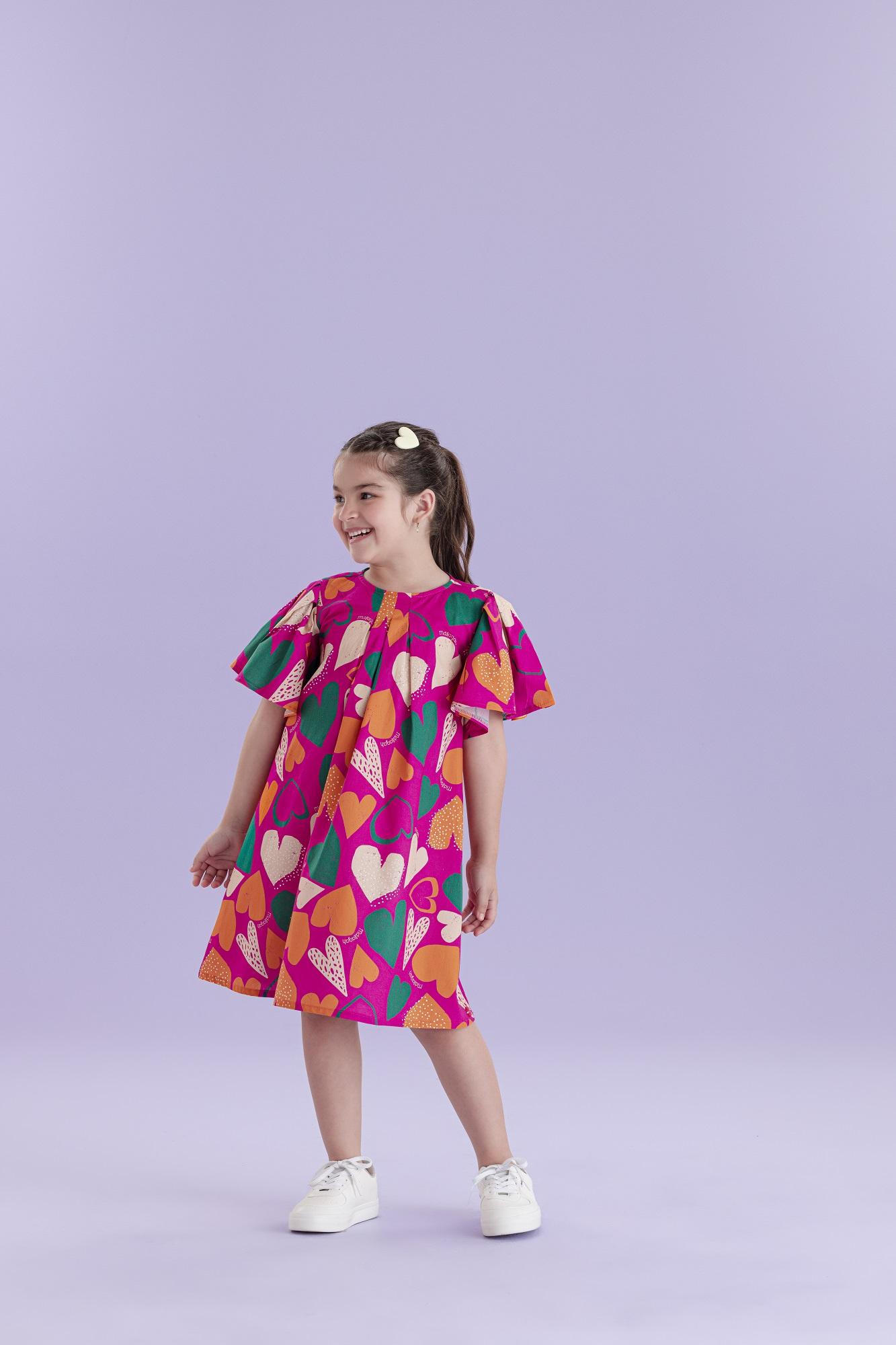 Vestido-Manga-Curta-Com-Pregas-Nas-Mangas