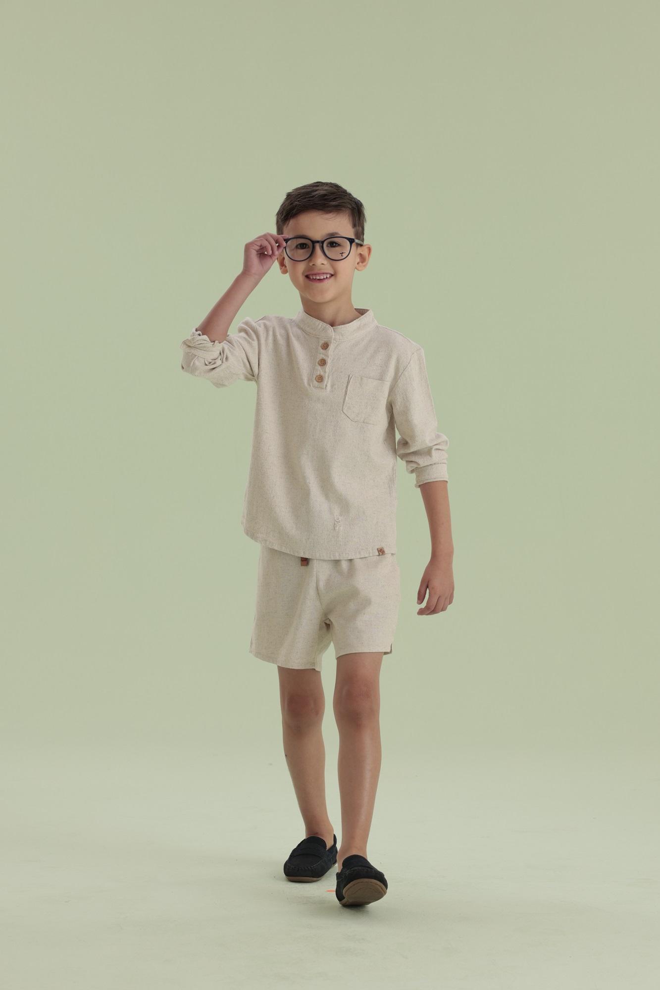 Camisa-Manga-Longa-Em-Linho-Com-Gola-Padre-E-Bolso