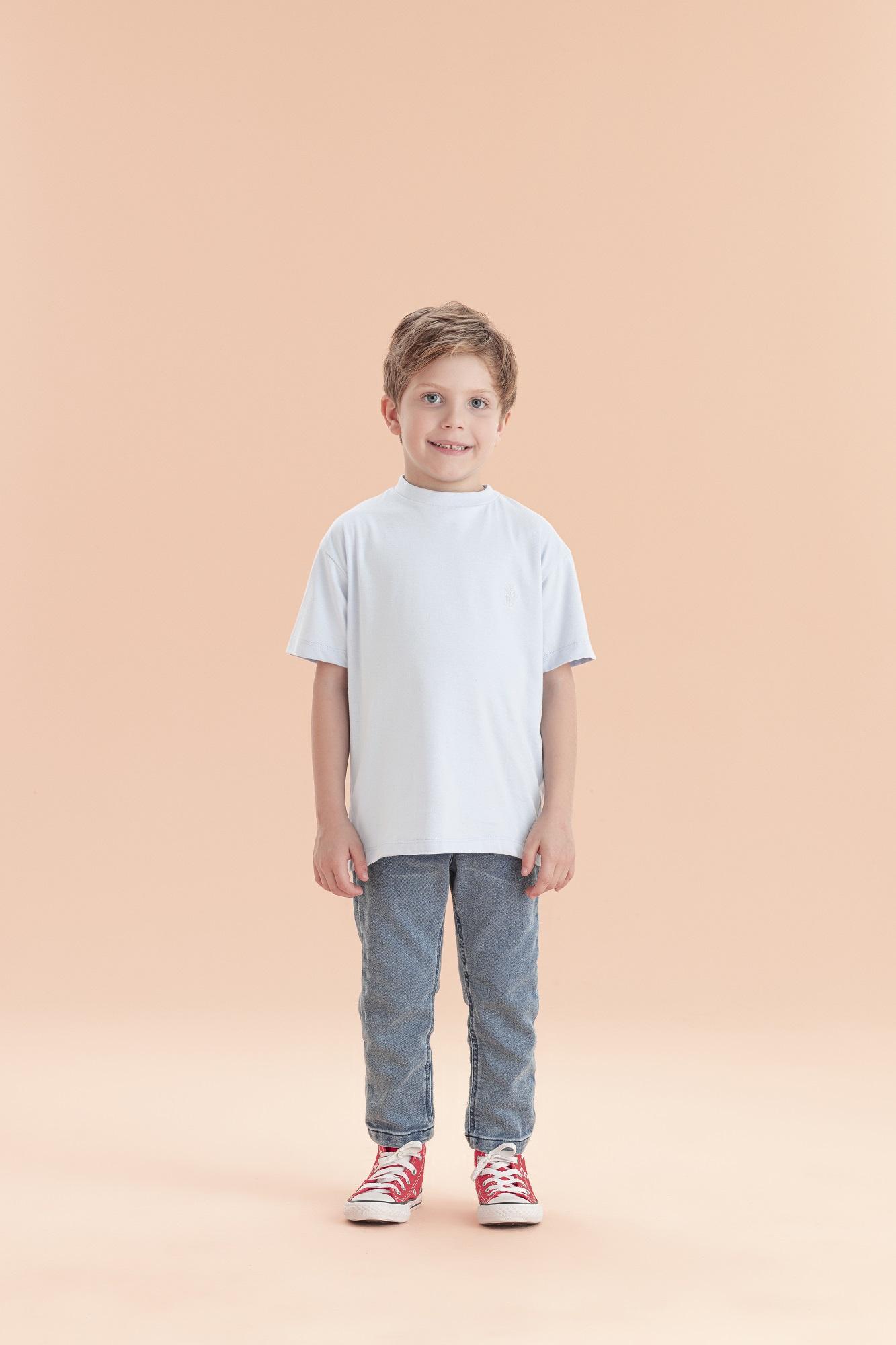 Camiseta-Manga-Curta-Basica-Com-Bordado