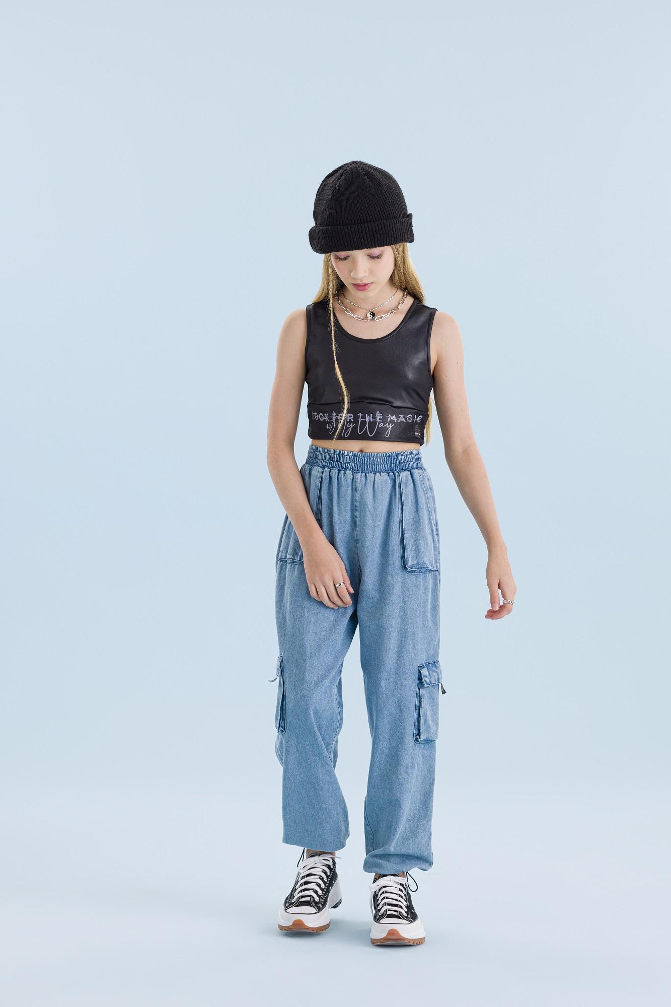 Calca-Parachute-Em-Jeans-Leve