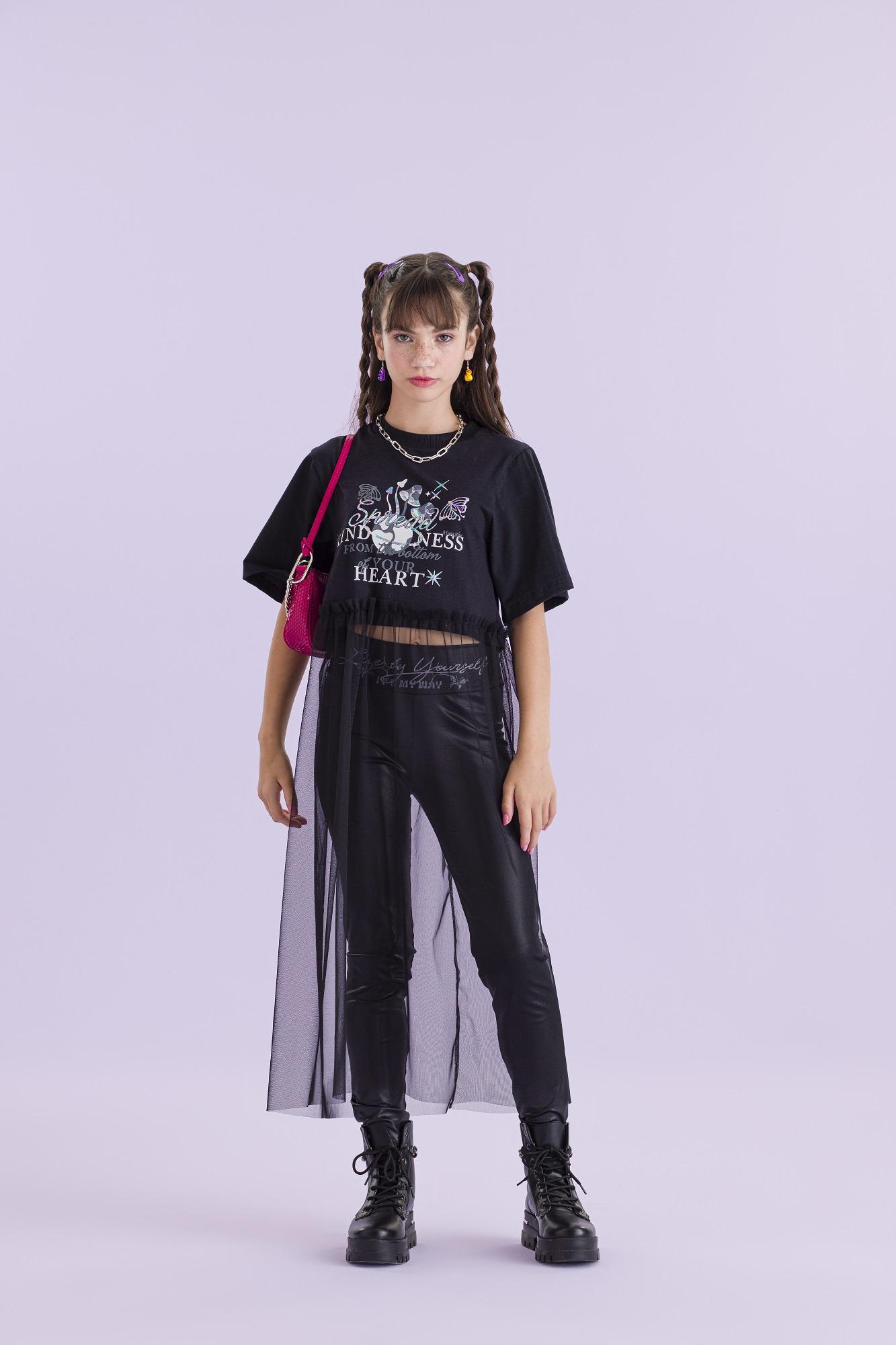 Blusa-Manga-Curta-Com-Silk-E-Saia-Aplicada-Em-Tule
