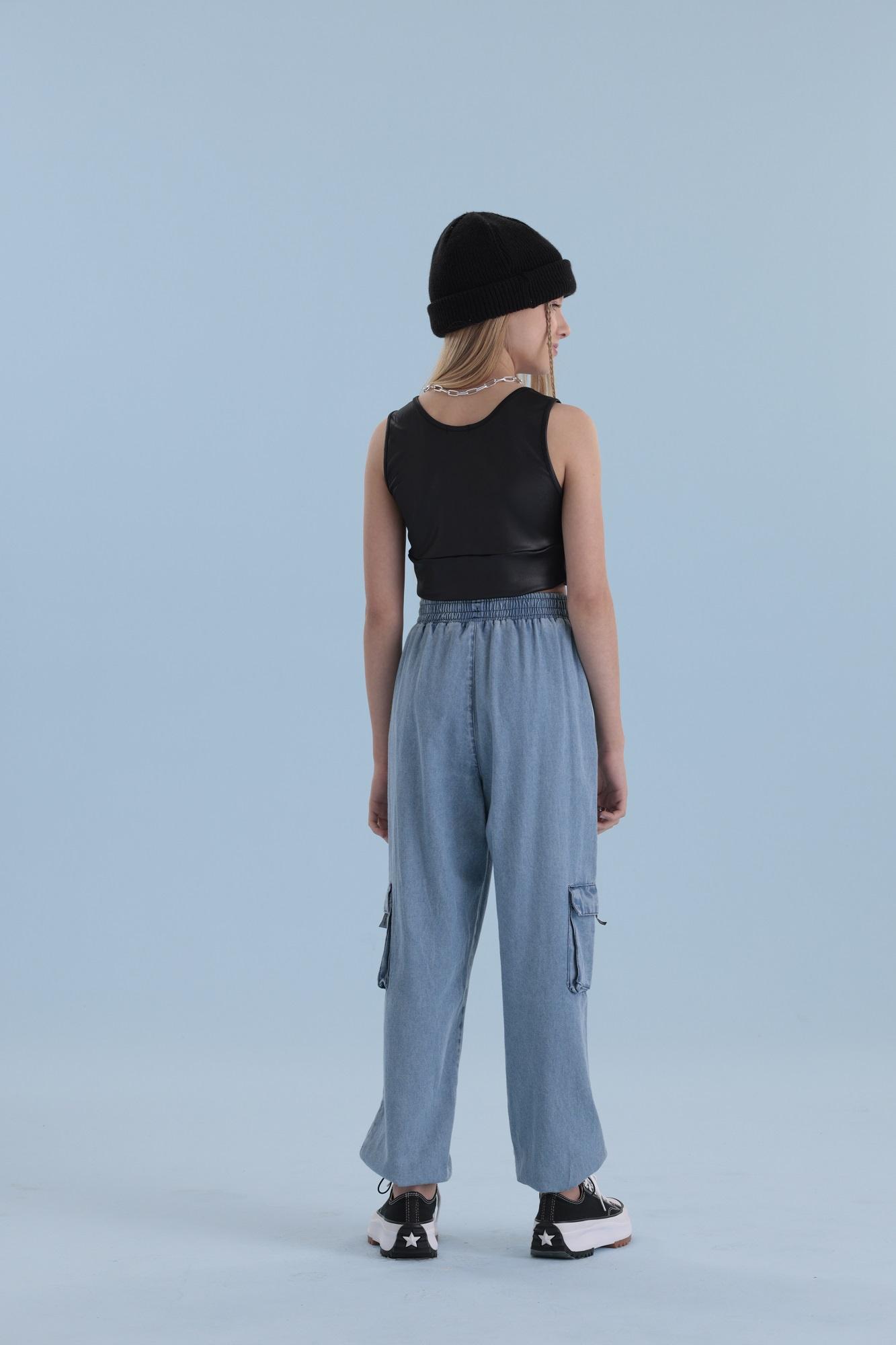 Calca-Parachute-Em-Jeans-Leve