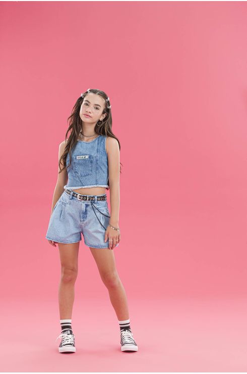 Short Denim Com Pregas Frontais