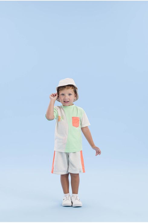 Camiseta Com Recorers E Bolso Contrastante