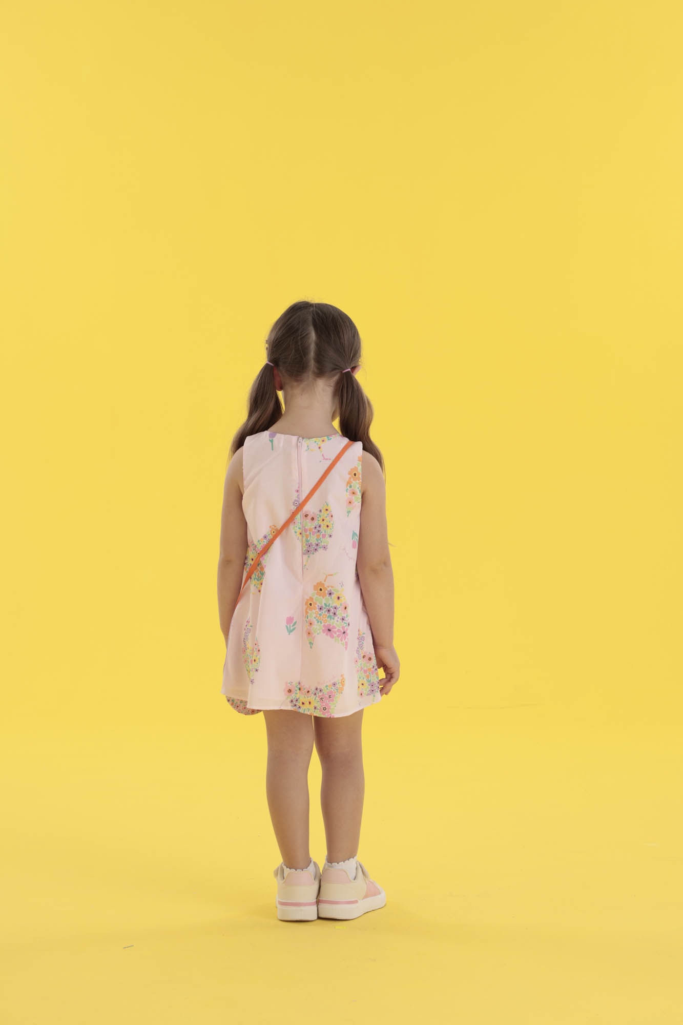 Vestido-A-Com-Frente-Localizada-E-Bolsa