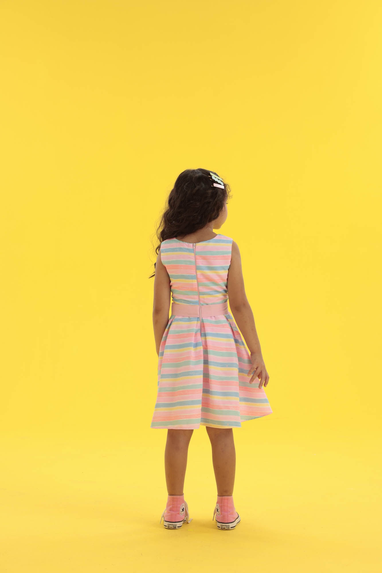 Vestido-Festa-Com-Estampa-Listra-Neon