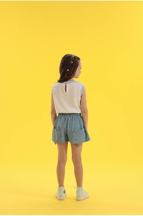 Blusa Com Frente Localizada E Acabamento Em Retilínea