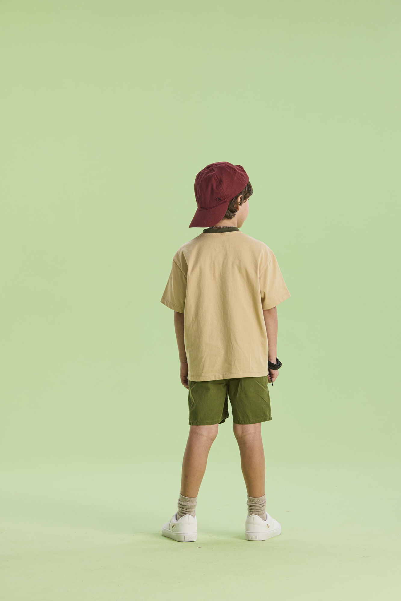 Camiseta-Manga-Curta-Com-Bolso-Contrastante