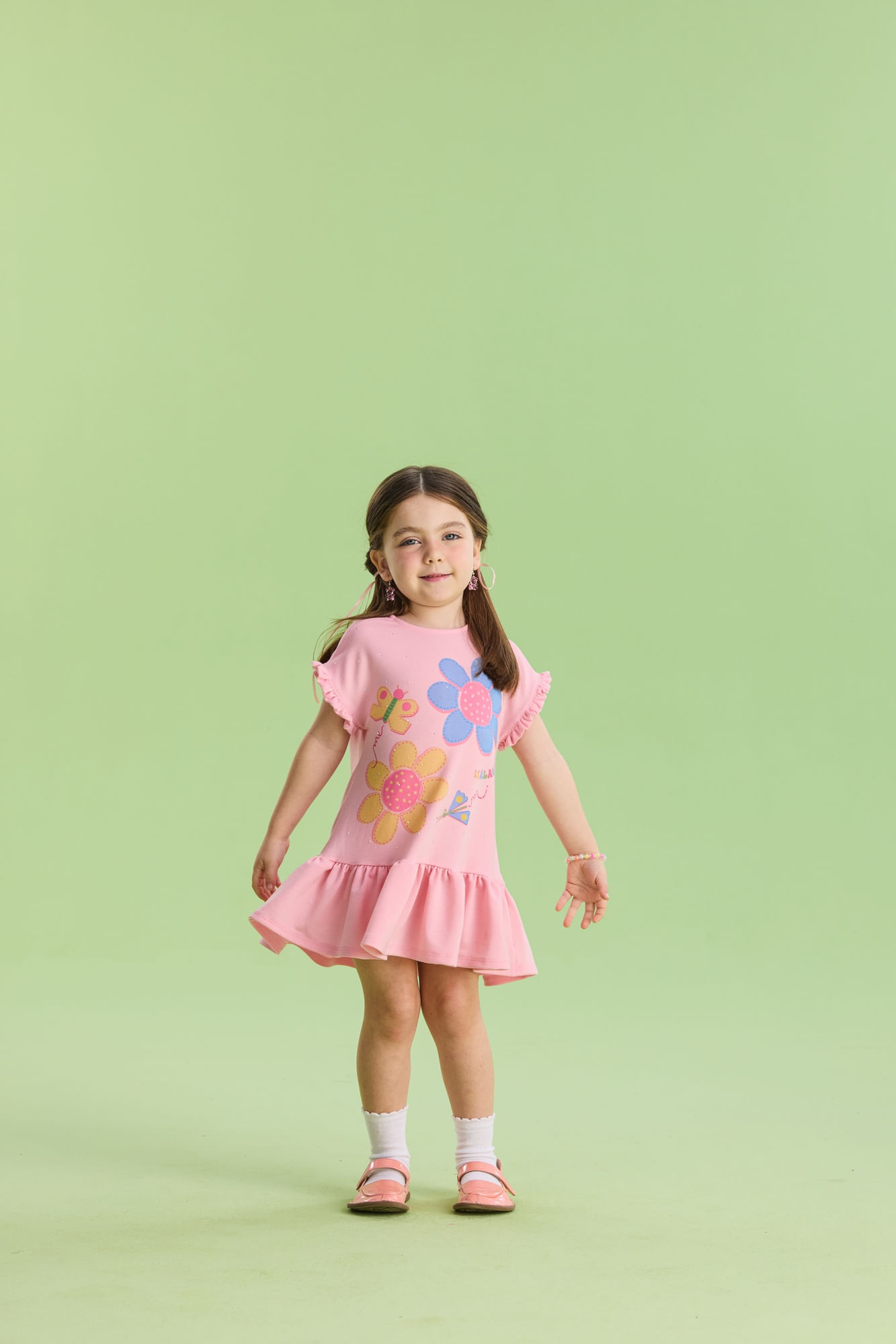 Vestido-Manga-Curta-Em-Moletinho-Com-Estampa-Frontal-E-Babado-Na-Cava