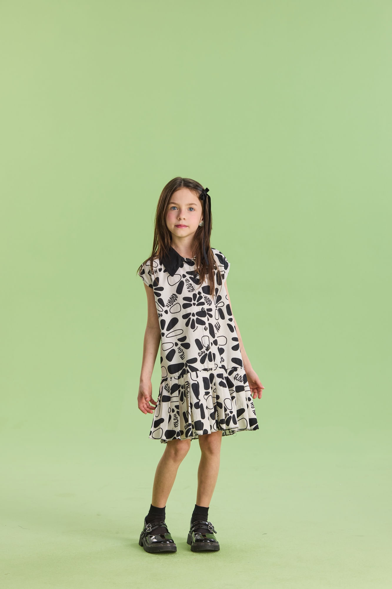 Vestido-Manga-Curta-Em-Tricoline-Estampado-Com-Saia-De-Pregas