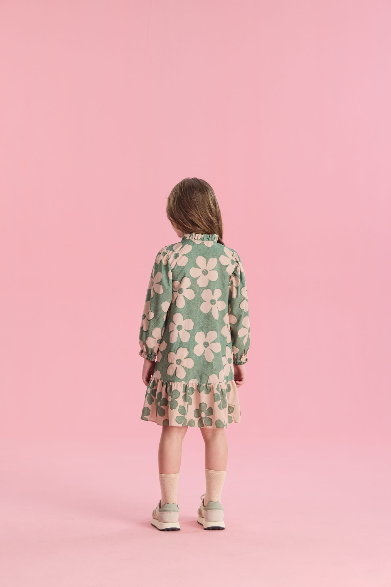 Vestido-Manga-Longa-Estampado-Com-Gola-Franzida-E-Barra-Diferenciada