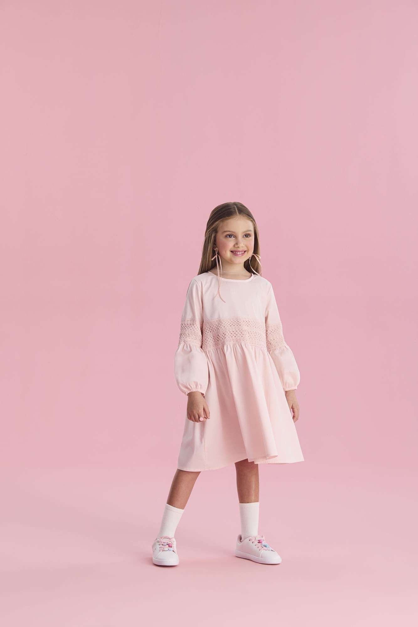 Vestido-Em-Tricoline-Com-Sobreposicao-De-Renda