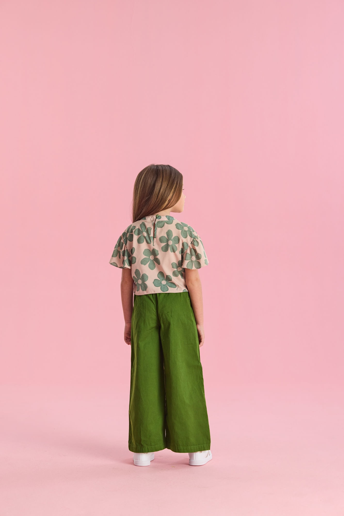 Conjunto-Manga-Curta-Calca-Pantacourt-E-Blusa-Com-Manga-Ampla